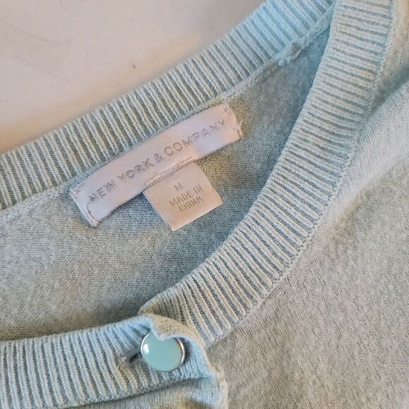 New York & Company Light Button Up Cardigan Sweater Size M - Picture 5 of 8